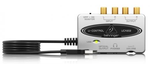 Interfaz de audio USB de 16 bits / 48 kHz y 2 canales con salida óptica