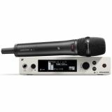 Sistema inalámbrico serie Evolution G4 100 con micrófono de mano SKM 100 G4-835-S con transmisor y receptor montable en rack EM 100 G4 - Banda A1 (470-516MHz)
