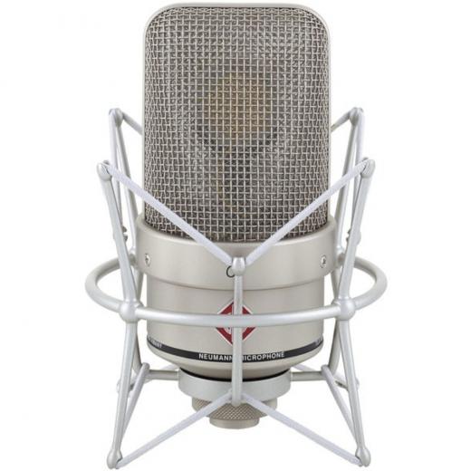 Micrófono de condensador cardioide de diafragma grande, misma cápsula que los legendarios U47 y M49, optimizado para un sonido vocal clásico y suave